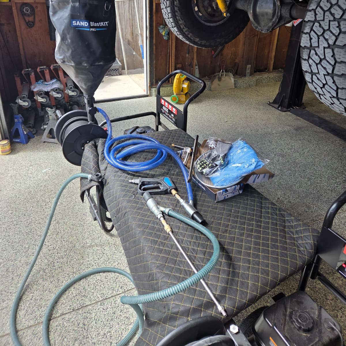 Carbide 600