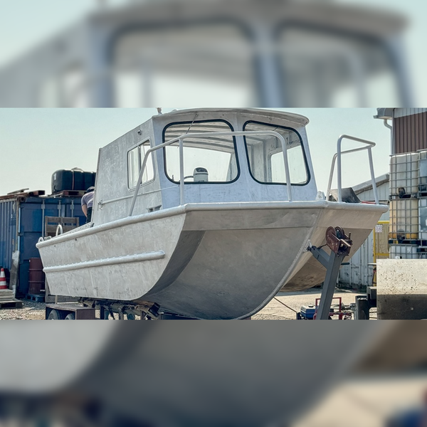 Boats, hulls & marine equipment
